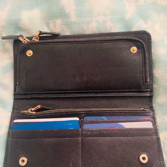 Prada Saffiano Leather wallet. Authentic - Picture 3 of 4